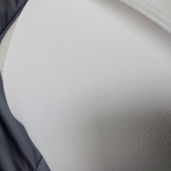 Women's Zara Sleeveless Mock Neck Split High Low Hem Zipper Back White Blouse - Picture 7 of 12